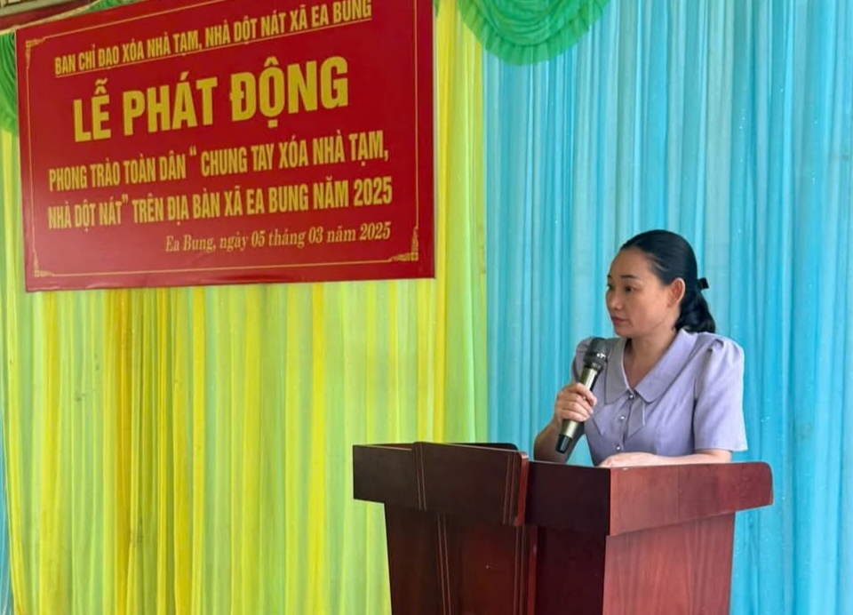 đc trần thị huyền, phó CT ubnd xã  phat biểu tại lễ phát động